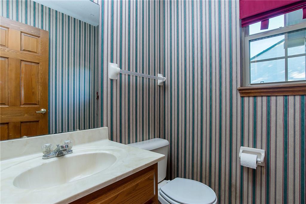 1062 Oak Leaf Road Franklin, IN 46131 - Photo 12 of 24 Gallery Image 12