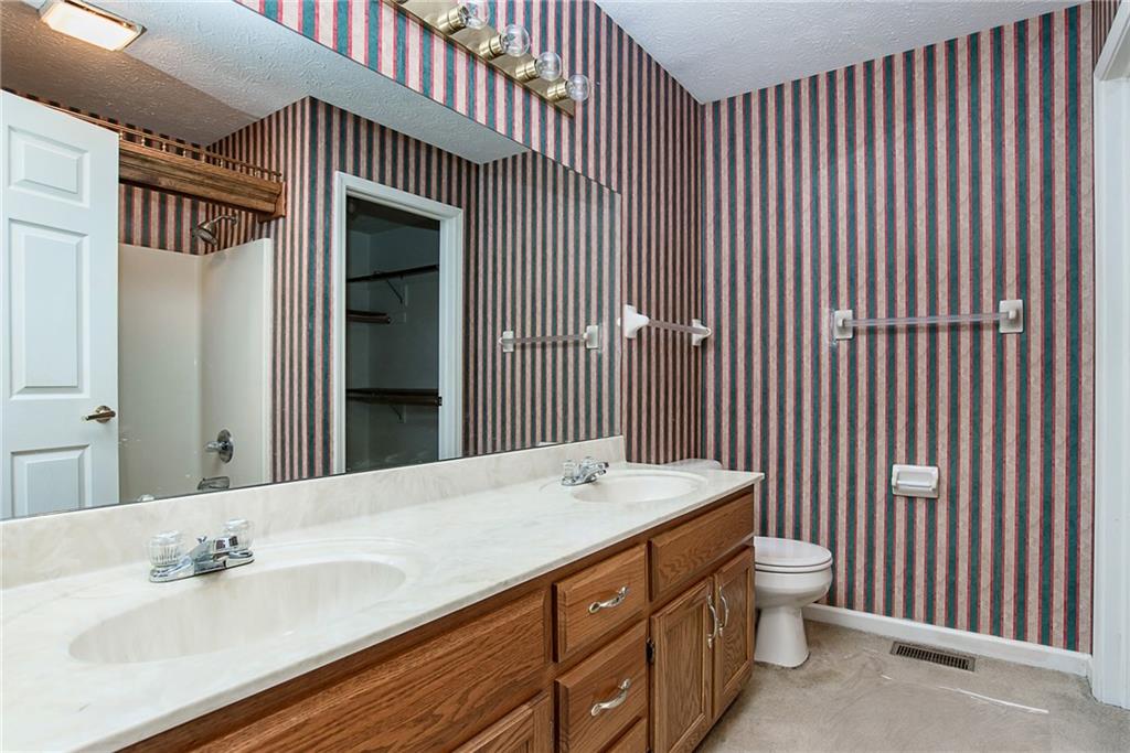1062 Oak Leaf Road Franklin, IN 46131 - Photo 15 of 24 Gallery Image 15