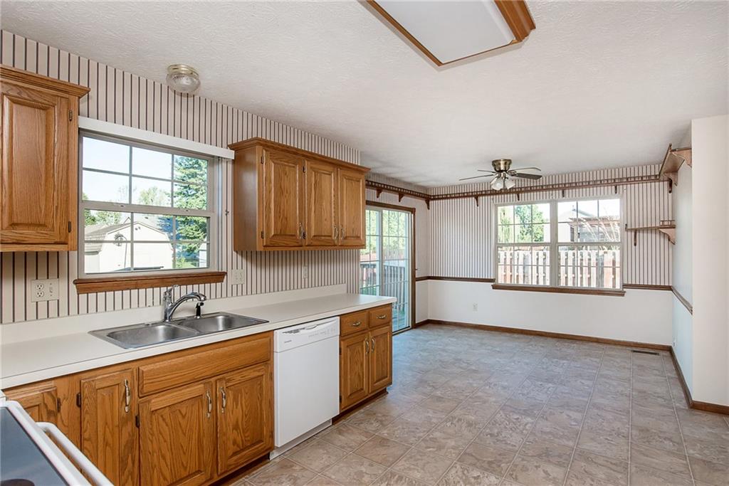 1062 Oak Leaf Road Franklin, IN 46131 - Photo 9 of 24 Gallery Image 9