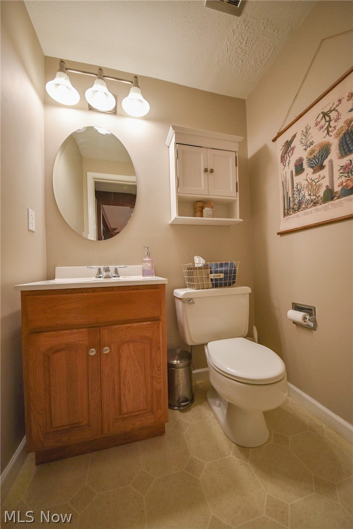 4946 Windfall Road Medina, OH 44256 - Photo 8 of 20 Gallery Image 8