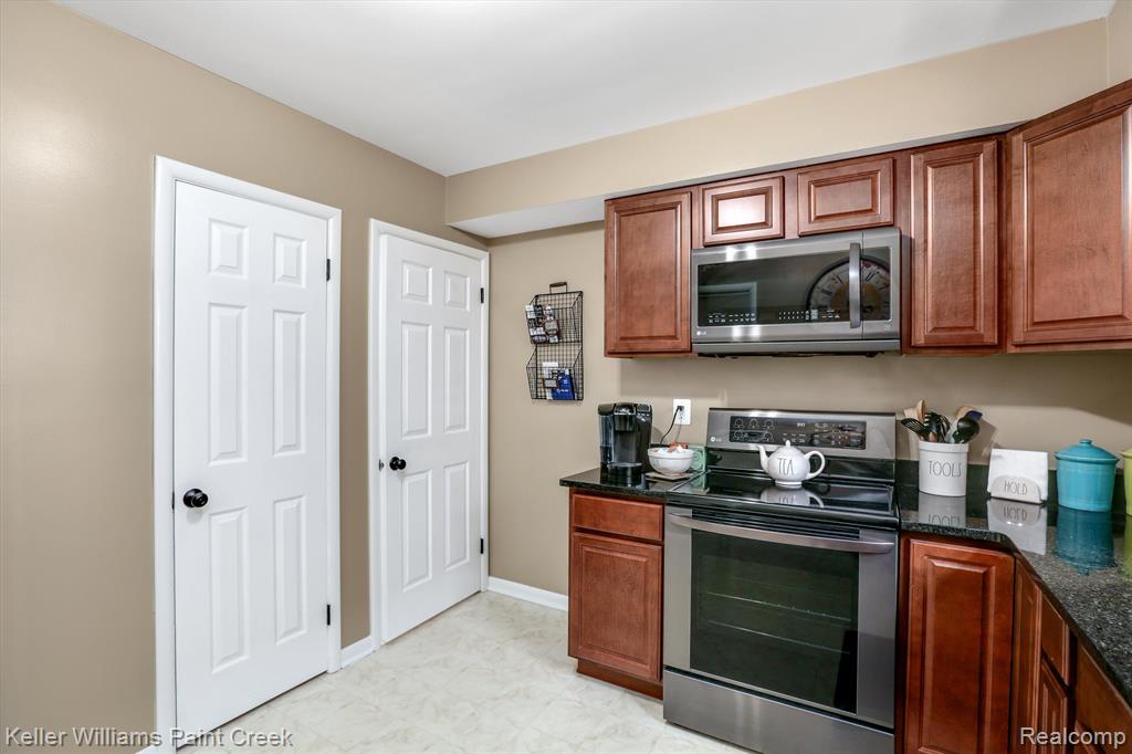 2604 Rochester Road, Unit 2 Royal Oak, MI 48073 - Photo 9 of 22 Gallery Image 9