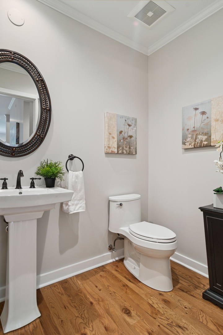 1648 South Prairie Avenue, Unit 4 Chicago, IL 60616 - Photo 13 of 30 a bathroom with a toilet and a sink