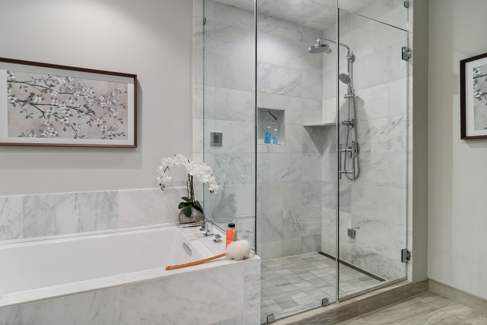 1648 South Prairie Avenue, Unit 4 Chicago, IL 60616 - Photo 17 of 30 a bathroom with a bathtub and a shower