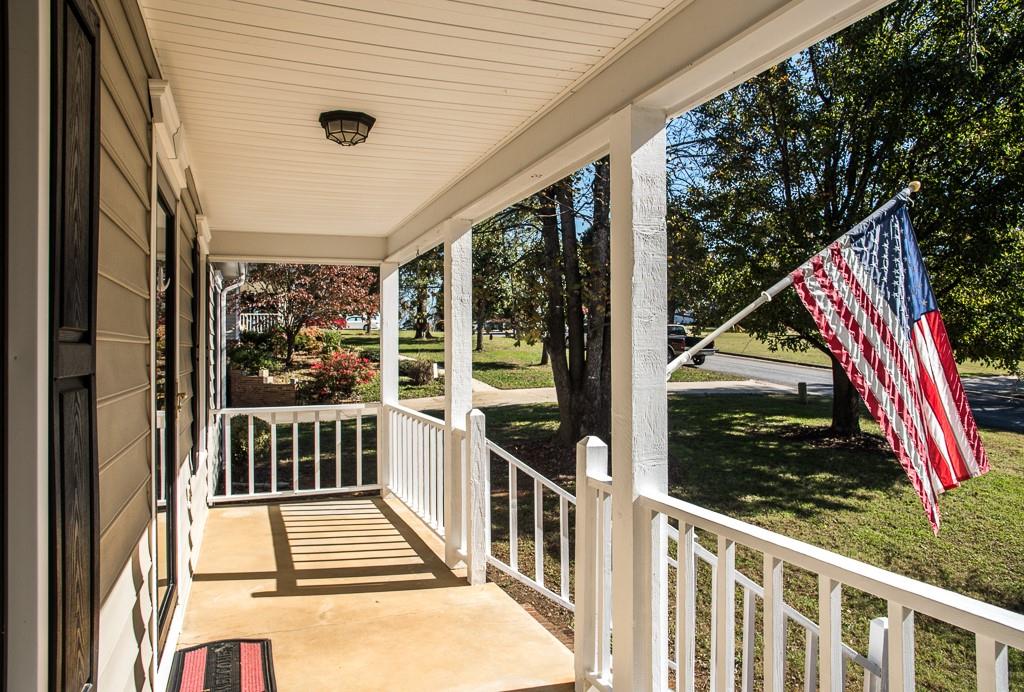 12 Fox Ridge Drive Granite Falls, NC 28630 - Photo 2 of 31 Gallery Image 2