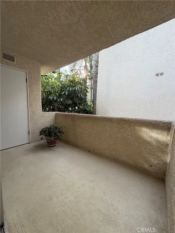 $2,850 | 5325 Newcastle Avenue, Unit 240, Encino, CA 91316