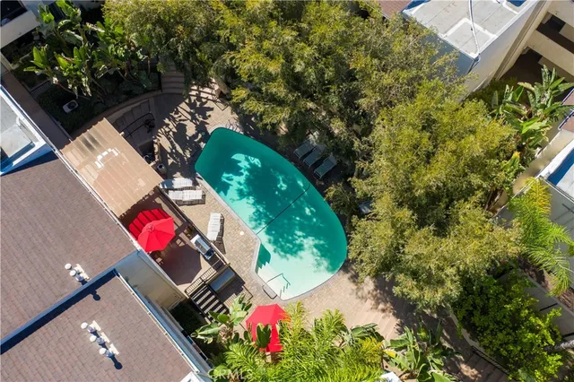 $2,850 | 5325 Newcastle Avenue, Unit 240, Encino, CA 91316