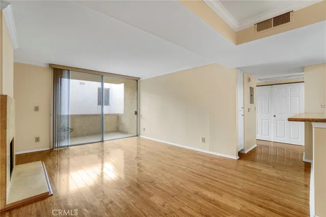 $2,750 | 5325 Newcastle Avenue, Unit 240, Encino, CA 91316