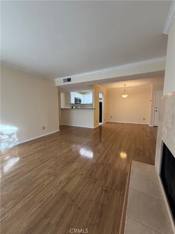 $2,850 | 5325 Newcastle Avenue, Unit 240, Encino, CA 91316