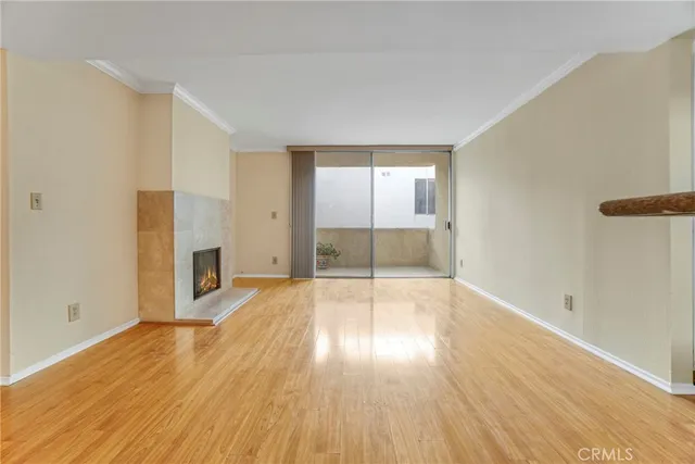 $2,750 | 5325 Newcastle Avenue, Unit 240, Encino, CA 91316