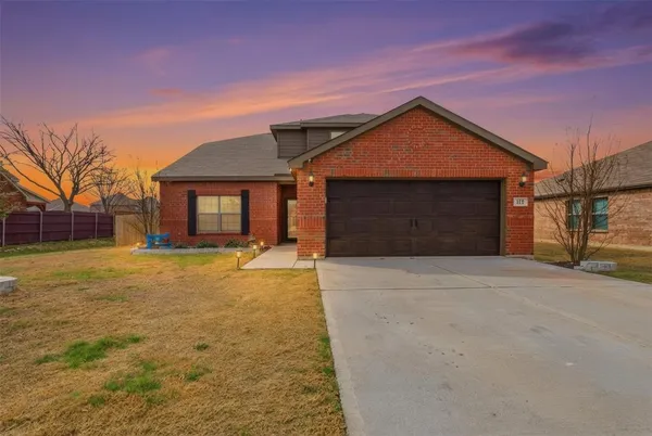 $412,900 | 112 Saloon Cove East, Newark, TX 76071