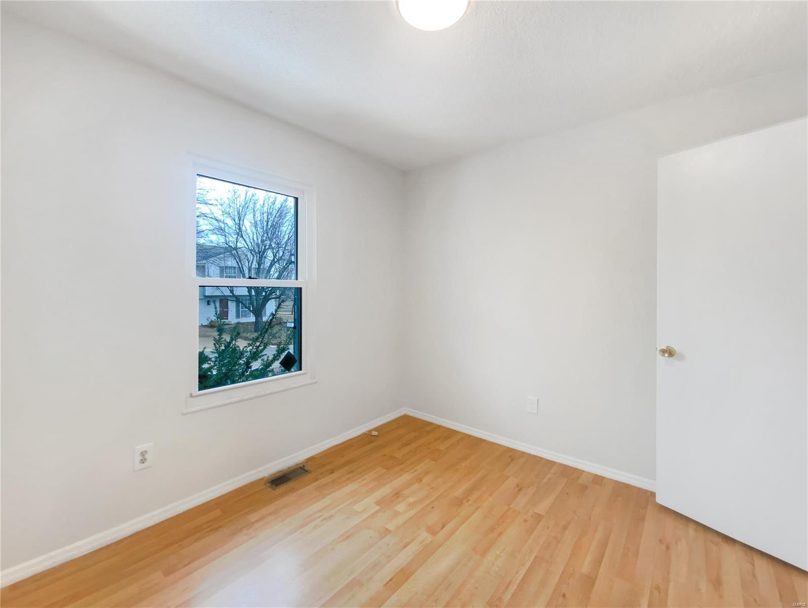 5344 Belmont Drive High Ridge, MO 63049 - Photo 13 of 19