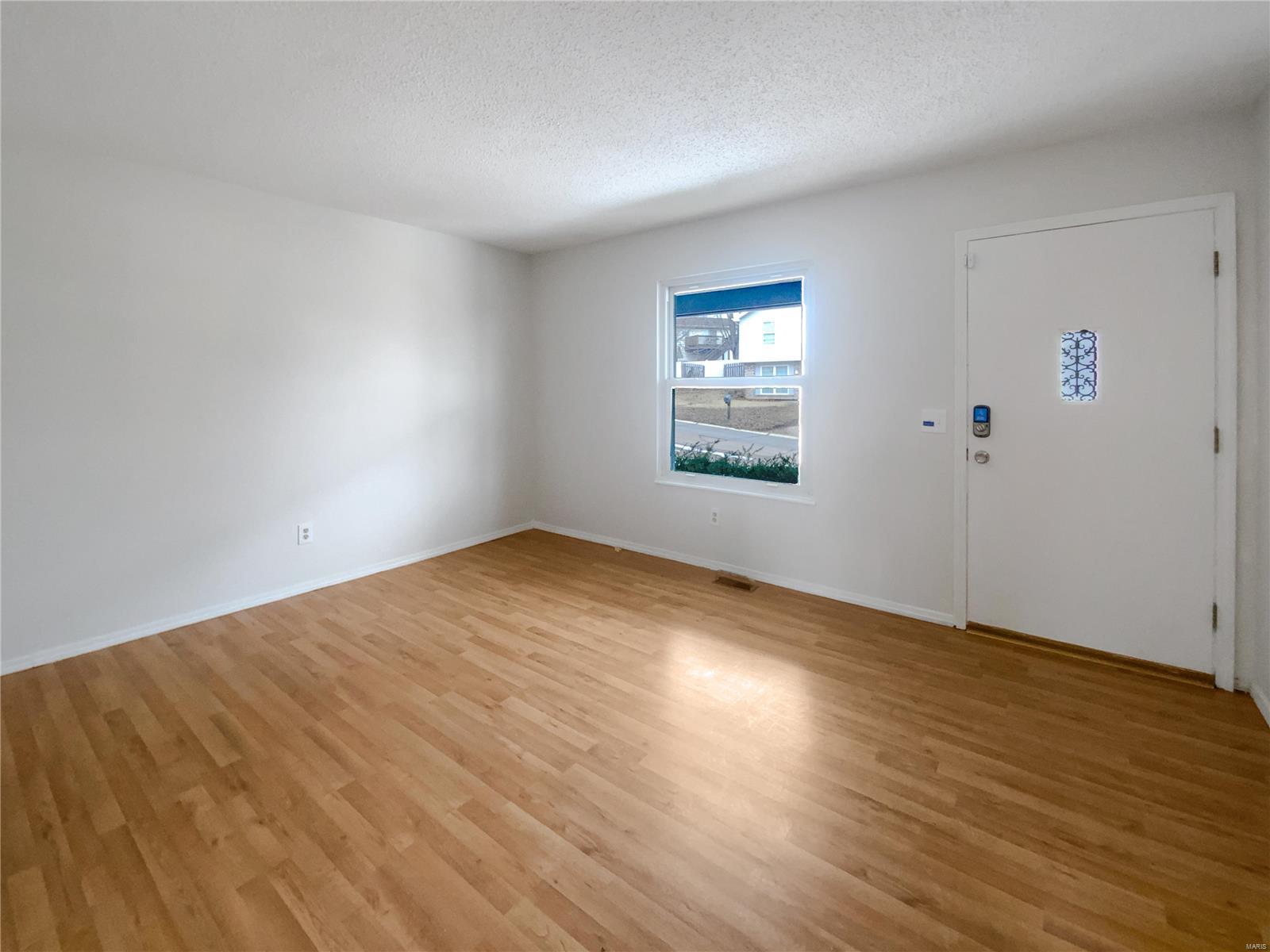 5344 Belmont Drive High Ridge, MO 63049 - Photo 2 of 19