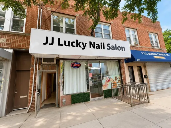 $1,760,000 | 6727 13th Avenue | Dyker Heights