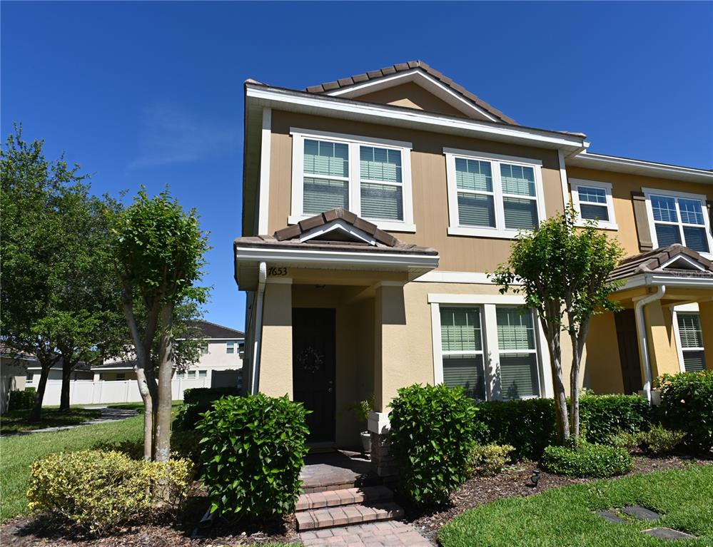 End Unit Townhome in Windermere Florida