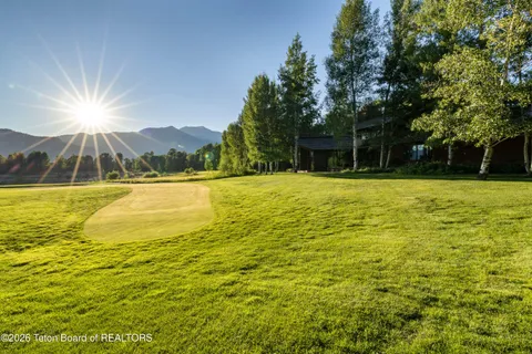 $17,500,000 | 3125 Tucker Ranch Road, Wilson, WY 83014