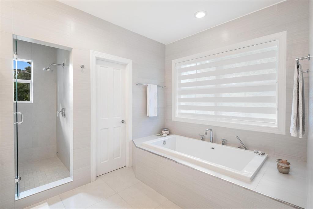 164 West Mashta Drive Key Biscayne, FL 33149 - Photo 22 of 39