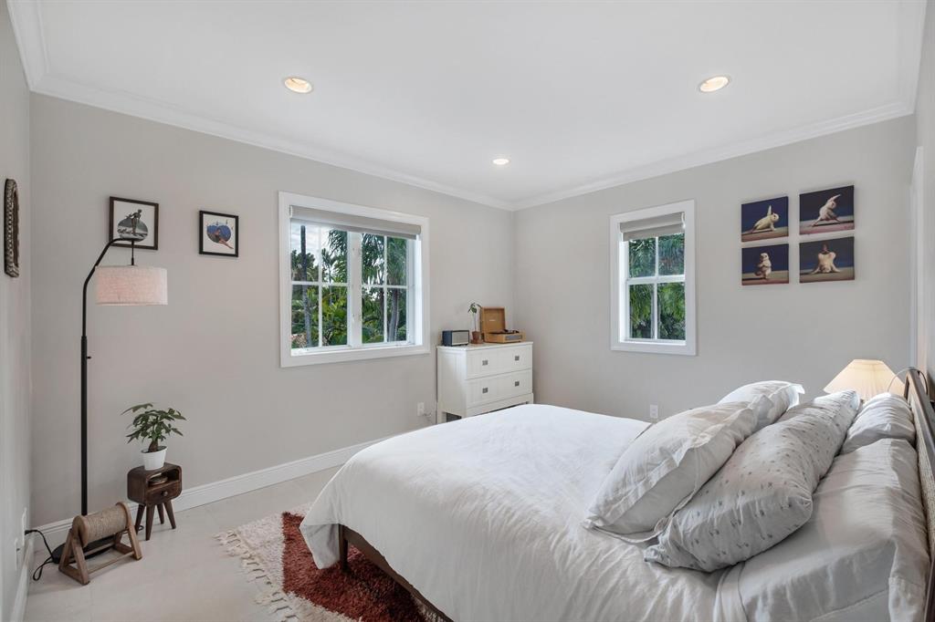 164 West Mashta Drive Key Biscayne, FL 33149 - Photo 25 of 39