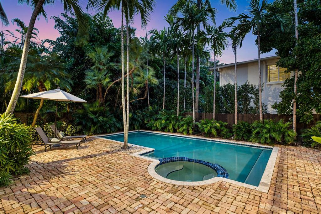 164 West Mashta Drive Key Biscayne, FL 33149 - Photo 3 of 39