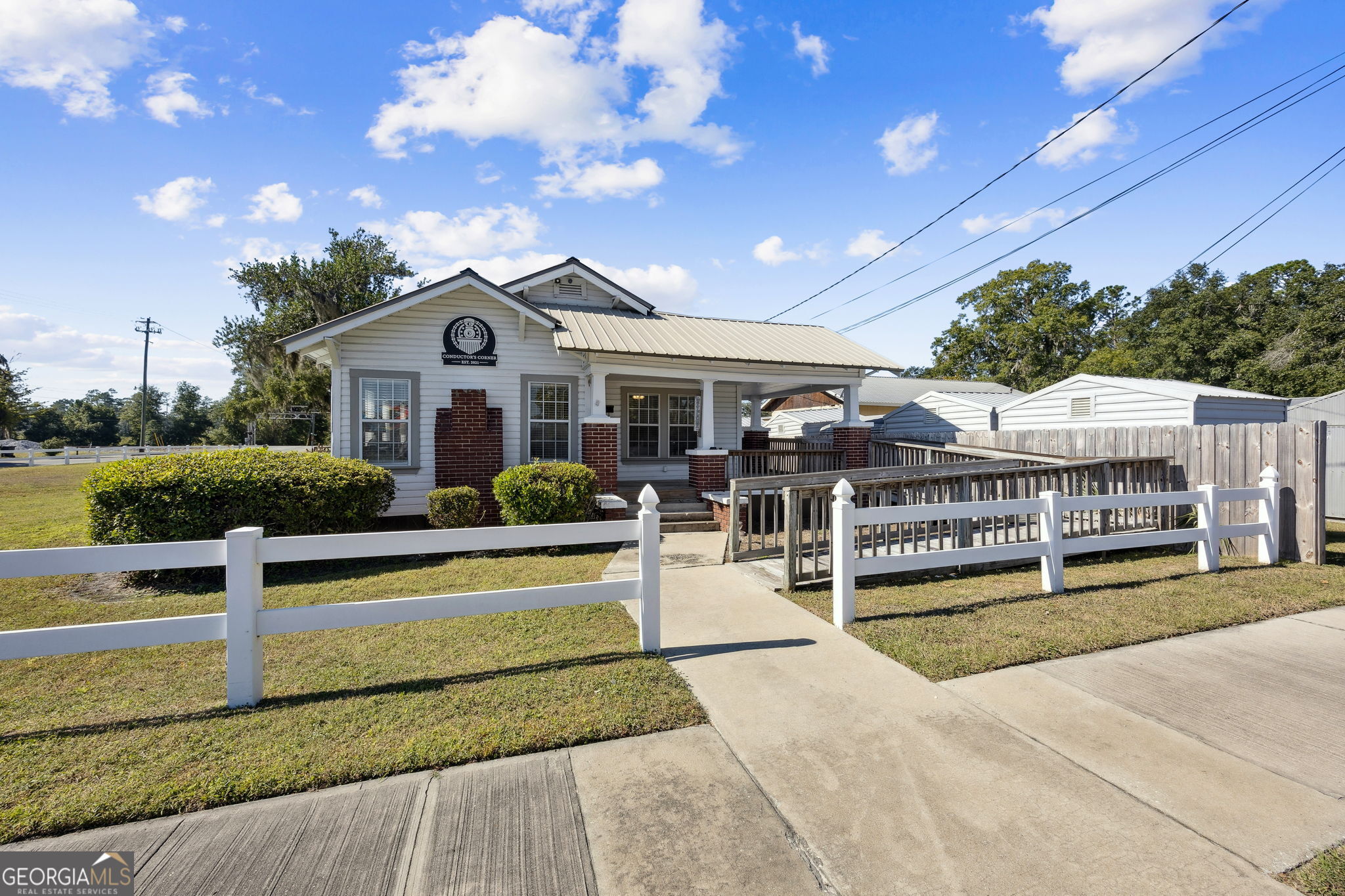 383 1st Street Folkston, GA 31537 - Photo 3 of 81
