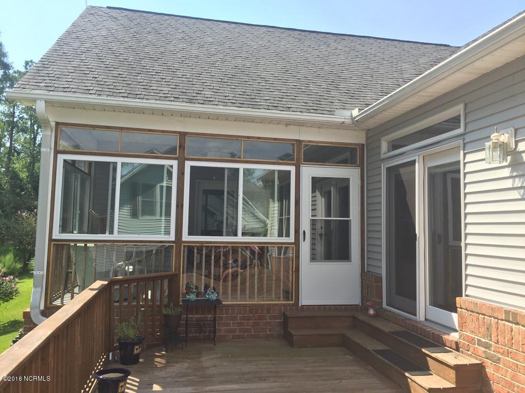 113 Bay Ridge Chocowinity, NC 27817 - Photo 5 of 27 05 Attractive Enclosed Porch