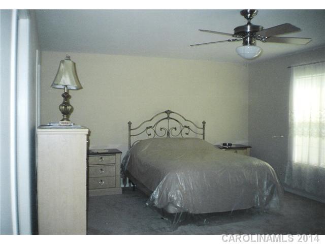 9307 John Russell Road Charlotte, NC 28215 - Photo 5 of 7