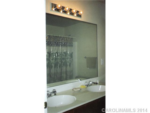 9307 John Russell Road Charlotte, NC 28215 - Photo 6 of 7