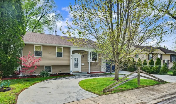 $169,900 | 1517 Eastview Avenue, Danville, IL 61832