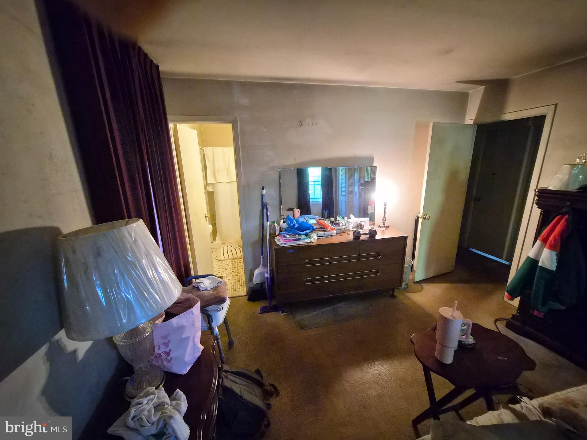 157 Edge Lane Willingboro, NJ 08046 - Photo 12 of 27 a room with furniture and a mirror