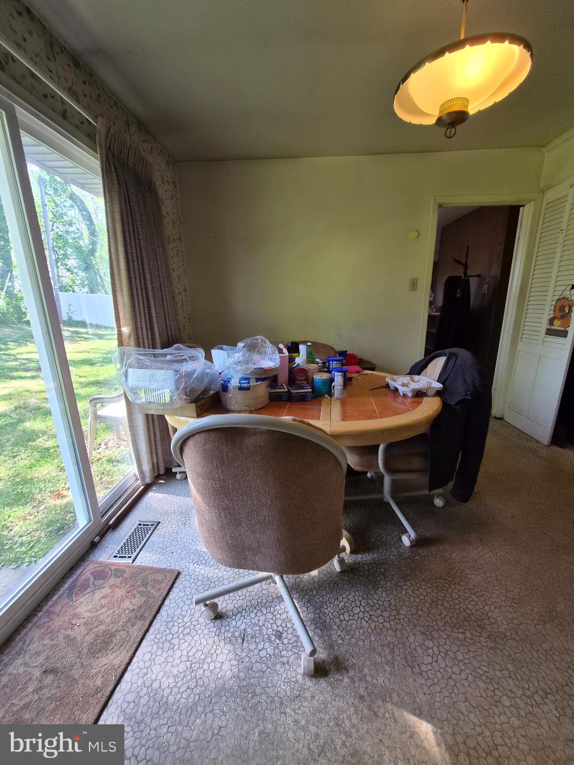 157 Edge Lane Willingboro, NJ 08046 - Photo 6 of 27 a dining room with furniture and window