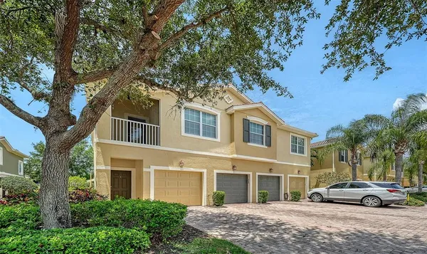 $2,250 | 7843 Moonstone Drive, Unit 24202, Sarasota, FL 34233