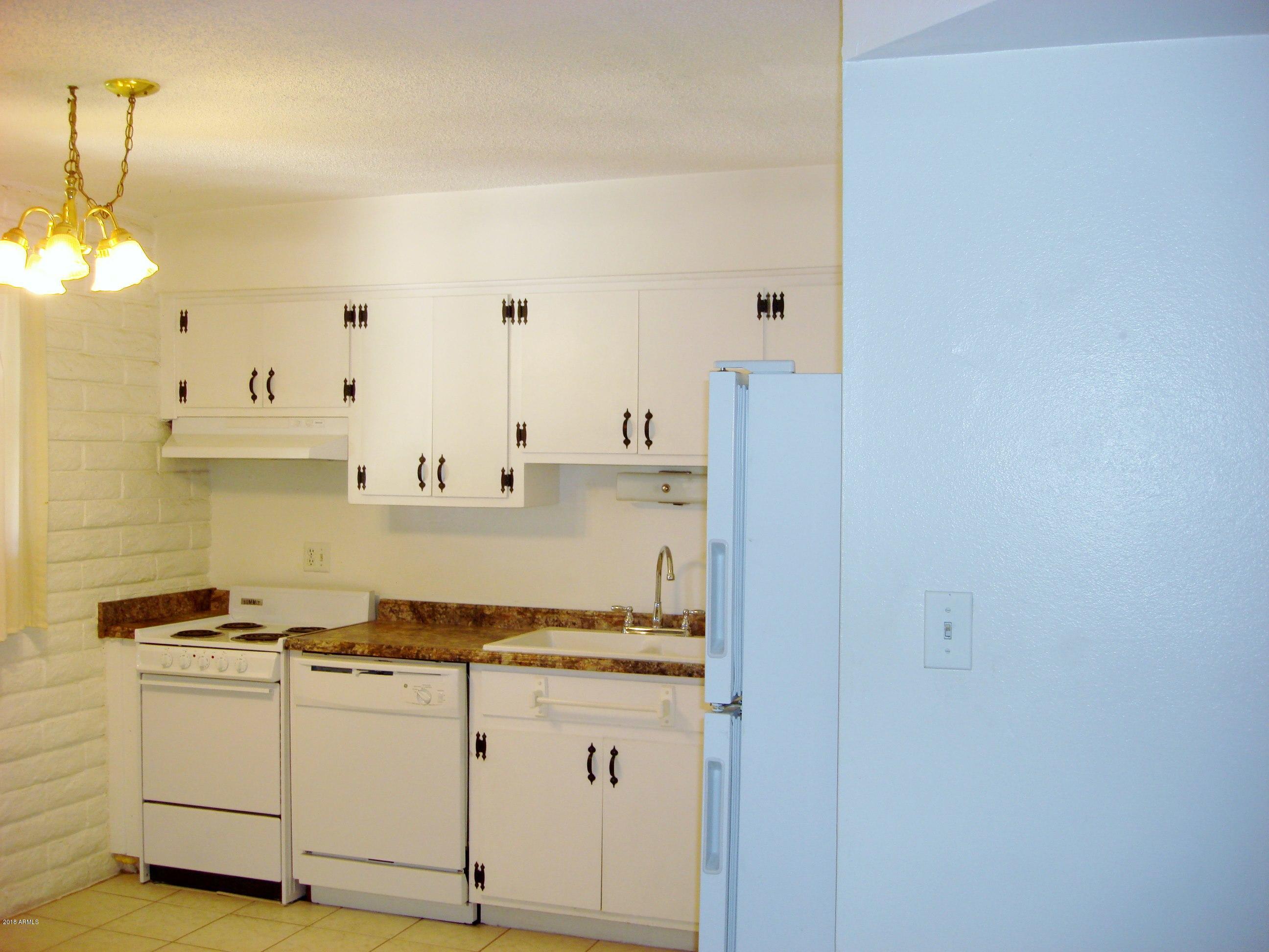 6733 North 16th Street, Unit 34 Phoenix, AZ 85016 - Photo 4 of 13 DSC06529