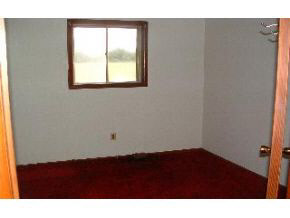 4625 East Lampkins Ridge Road Bloomington, IN 47401 - Photo 5 of 6 Gallery Image 5