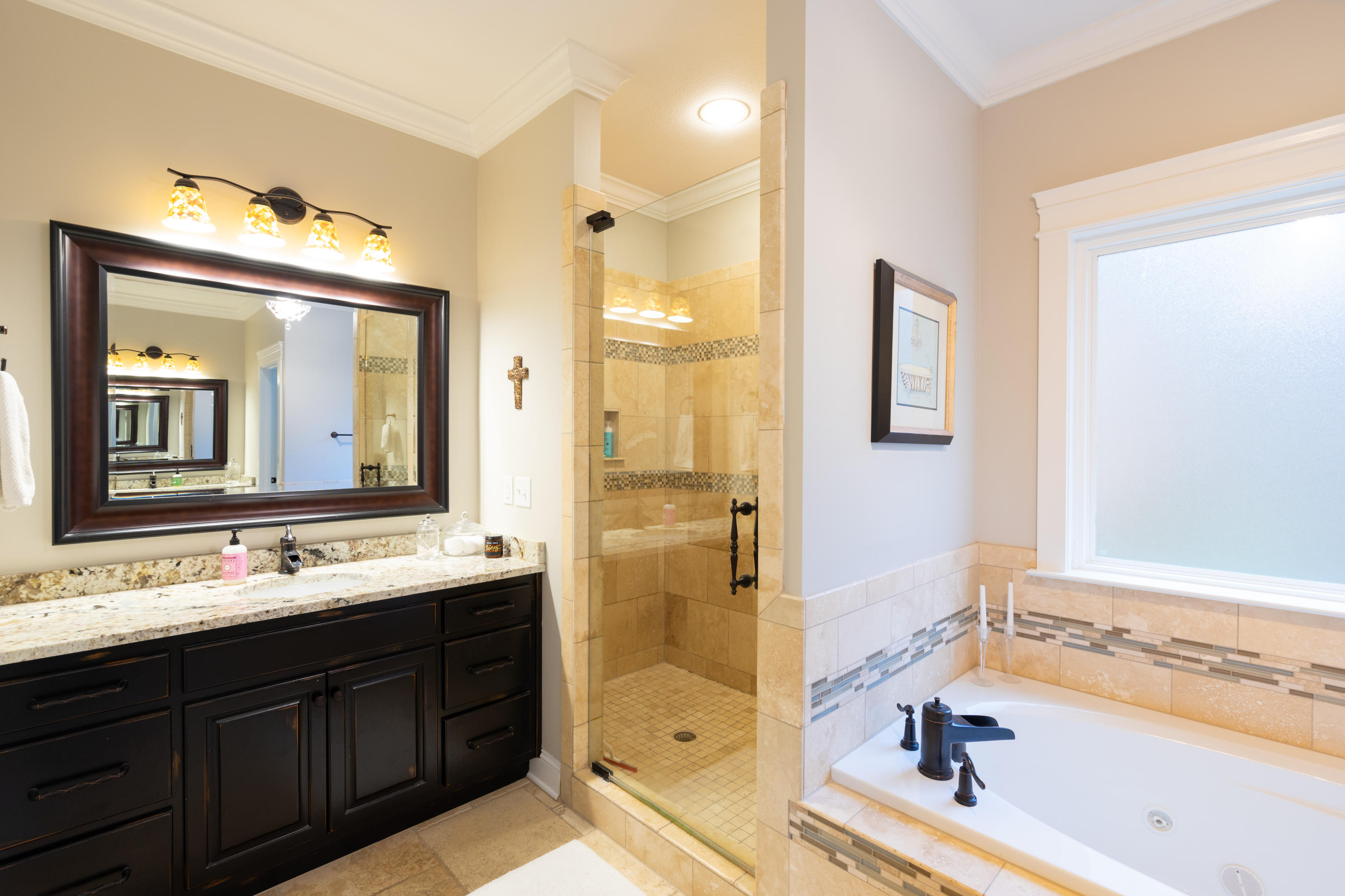 4414 Hawk Ridge Court Signal Mountain, TN 37377 - Photo 17 of 34 Master Bath
