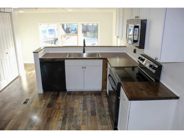 $119,999 | 87735 Highway 101, Unit 28, Florence, OR 97439