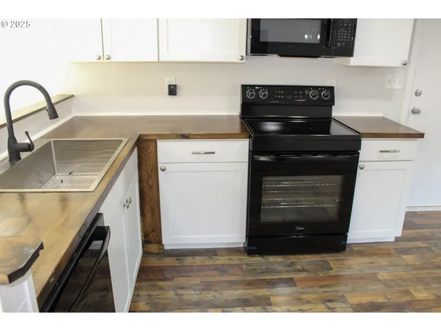 $119,999 | 87735 Highway 101, Unit 28, Florence, OR 97439