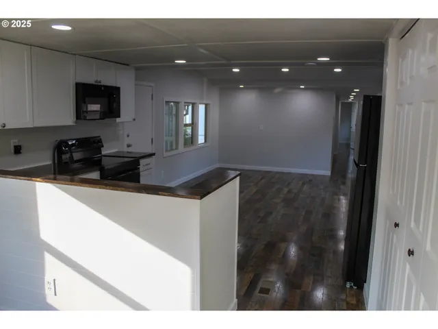 $119,999 | 87735 Highway 101, Unit 28, Florence, OR 97439