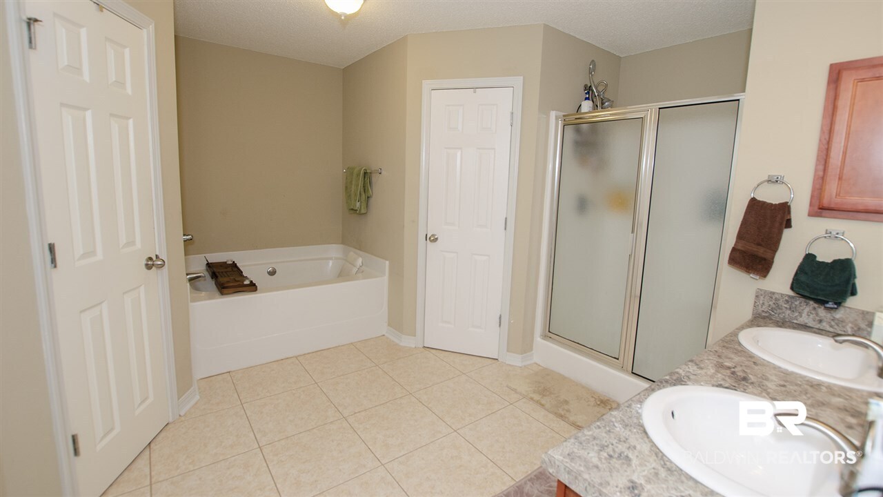9604 Downing Way West Mobile, AL 36695 - Photo 16 of 24 Master Bath