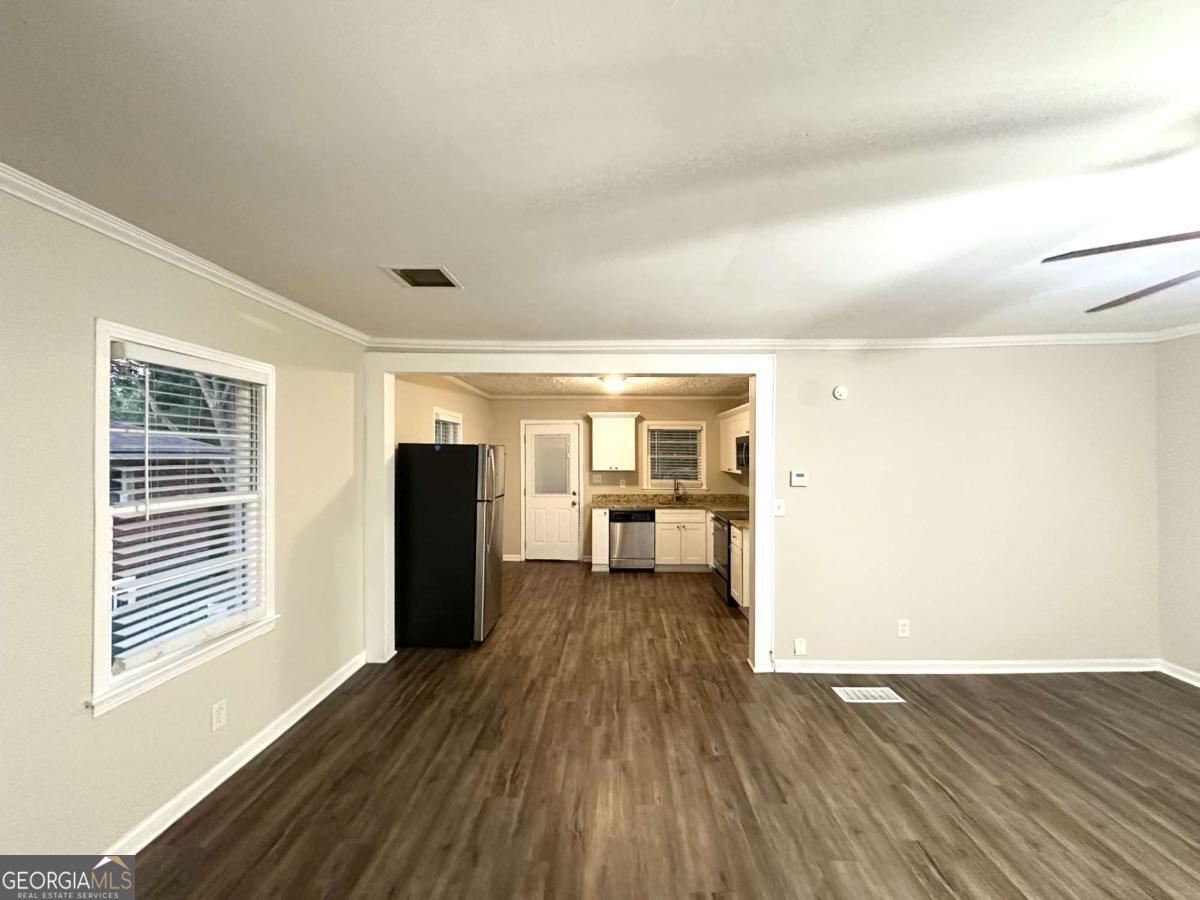 2239 Nelms Drive Southwest Atlanta, GA 30315 - Photo 3 of 11