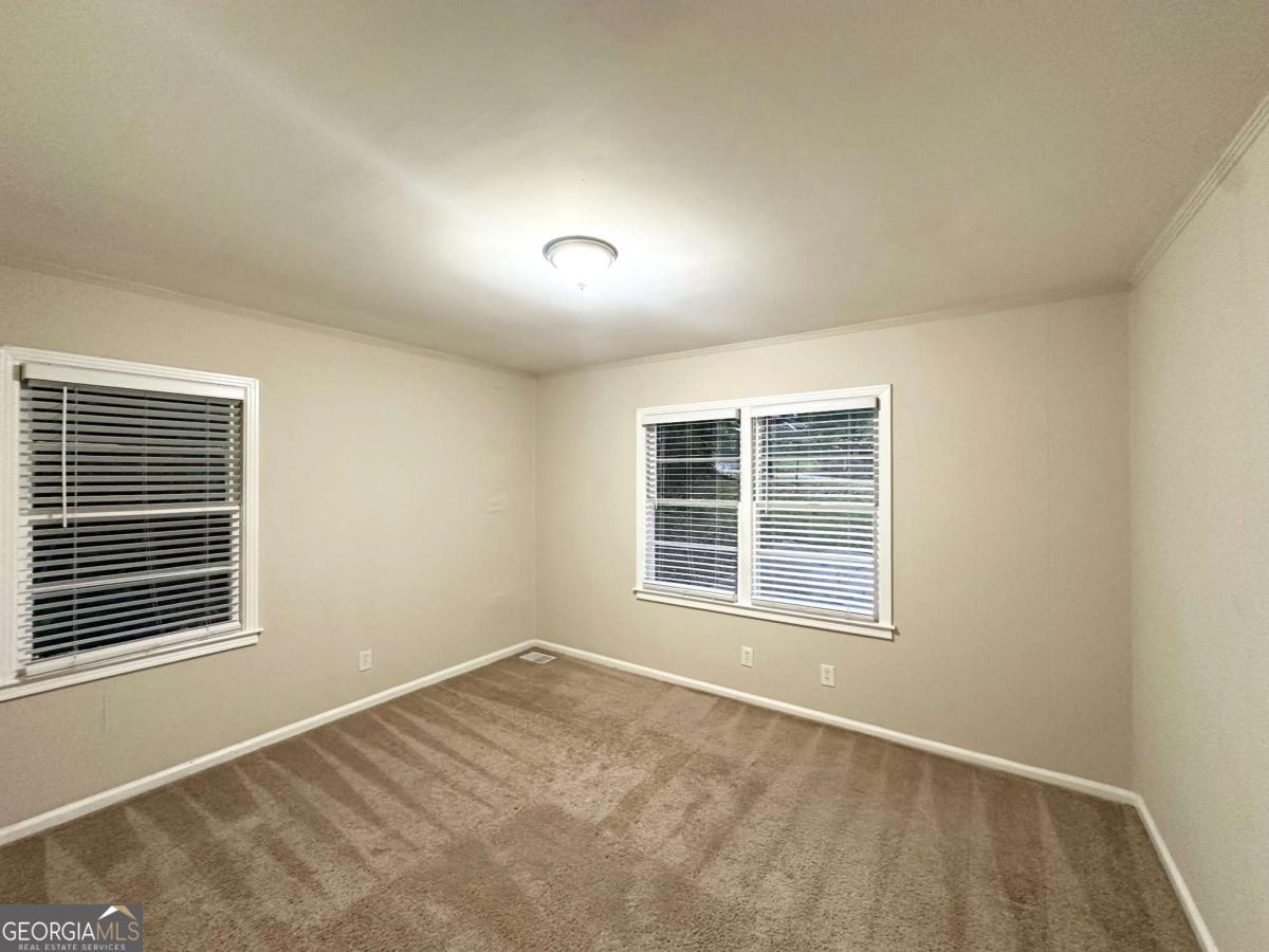 2239 Nelms Drive Southwest Atlanta, GA 30315 - Photo 7 of 11