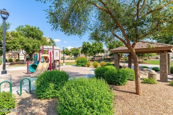 $2,100 | 968 West Aspen Way, Gilbert, AZ 85233