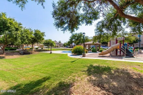 $2,100 | 968 West Aspen Way, Gilbert, AZ 85233