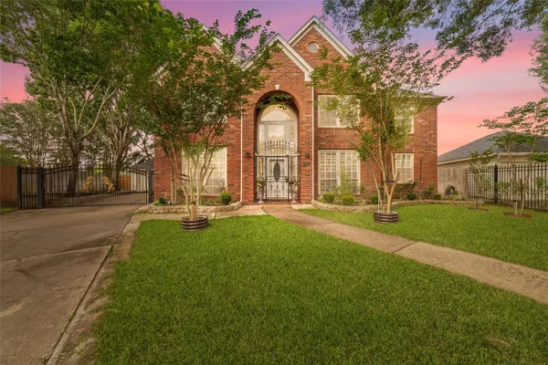 $649,900 | 3430 Shadowwalk Drive, Houston, TX 77082