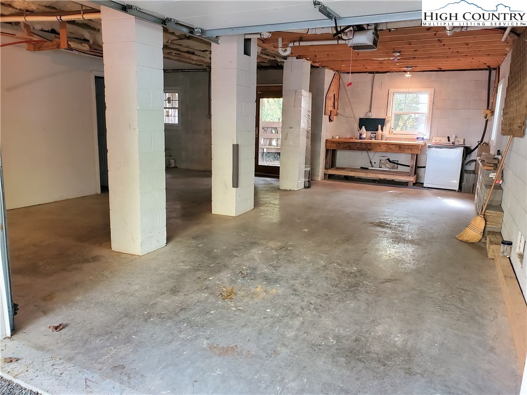 264 River Road Newland, NC 28657 - Photo 14 of 17 Gallery Image 14