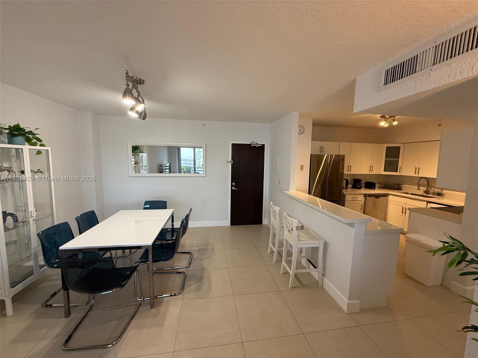 1500 Bay Road, Unit 1534S Miami Beach, FL 33139 - Photo 6 of 37