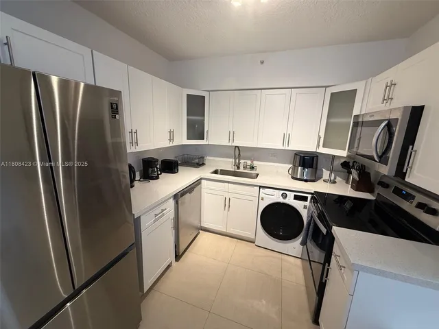 $6,250 | 1500 Bay Road, Unit 1534S, Miami Beach, FL 33139