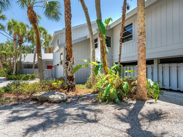$3,700,000 | 3201 Casey Key Road, Nokomis, FL 34275