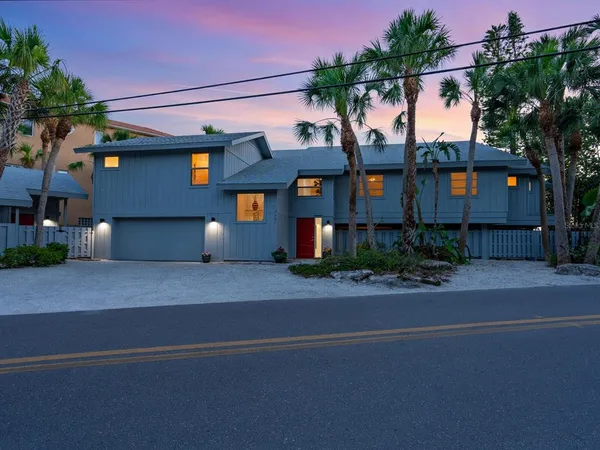 $3,700,000 | 3201 Casey Key Road, Nokomis, FL 34275
