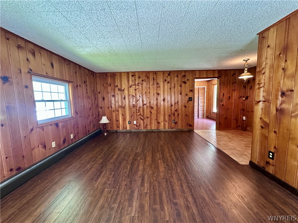 5306 Russell Road Stafford, NY 14020 - Photo 7 of 46