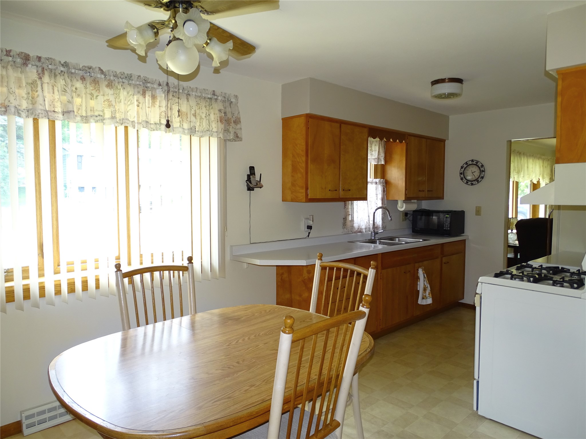 922 Auth Street Durand, WI 54736 - Photo 14 of 40