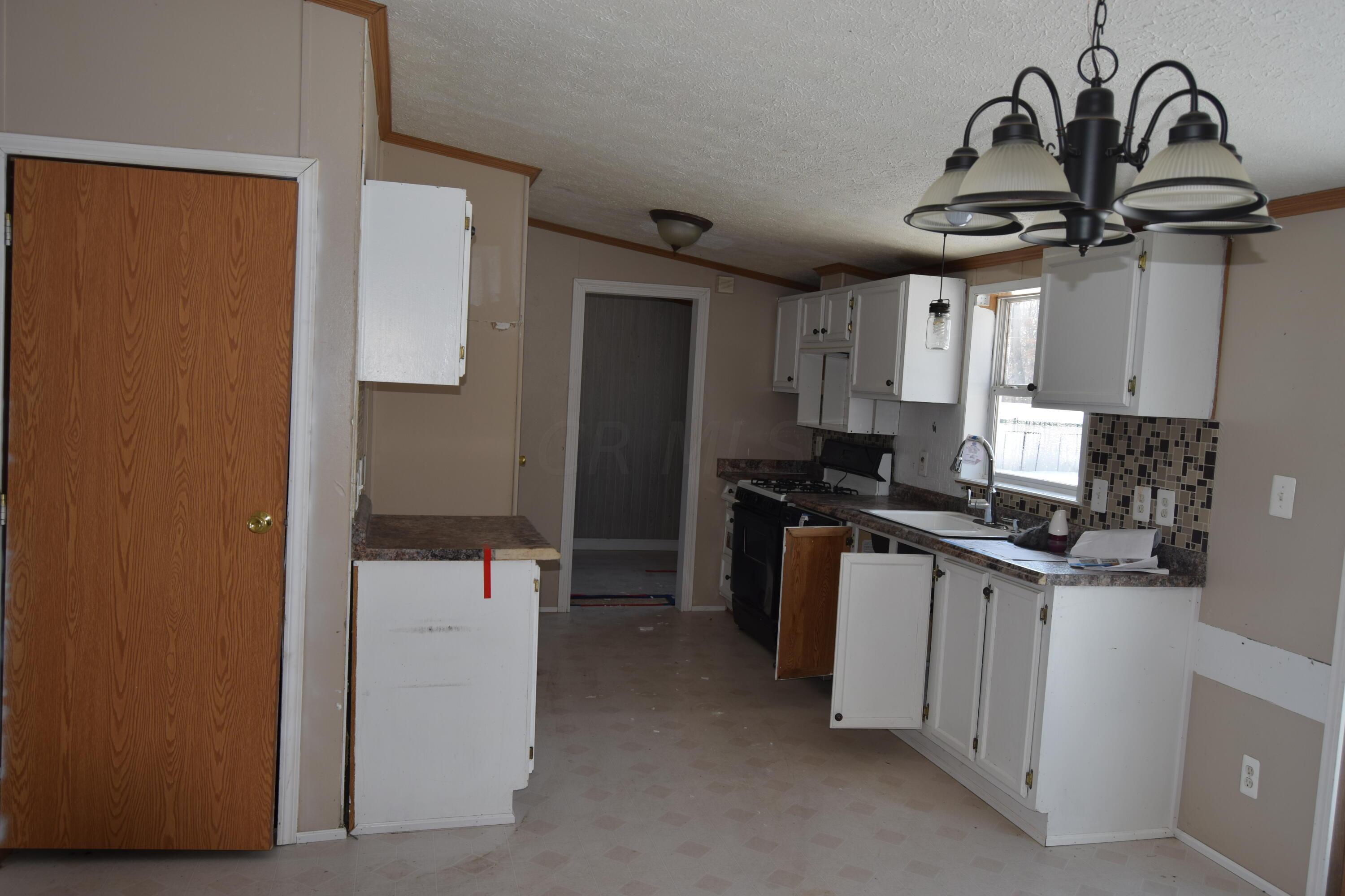 17357 Tuma Run Road Utica, OH 43080 - Photo 3 of 33 Gallery Image 3